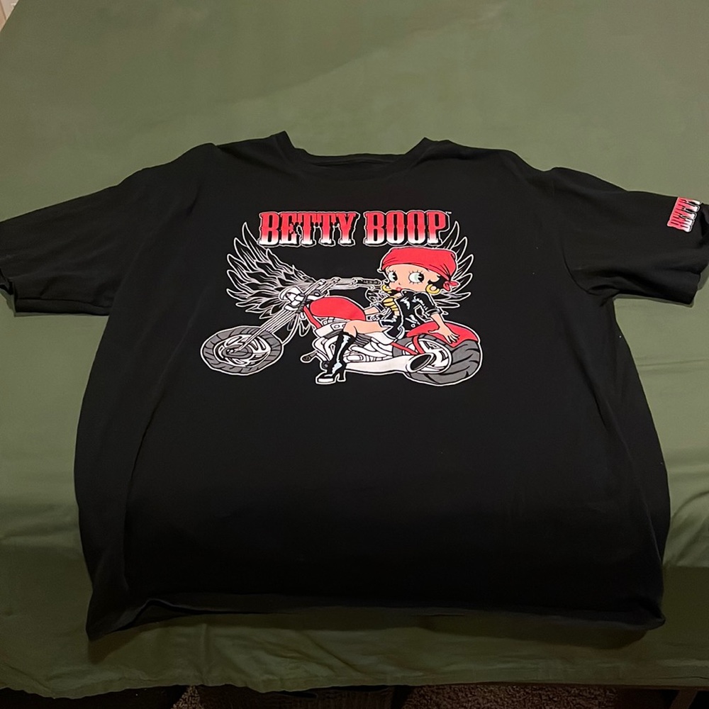 Graphic T-shirt